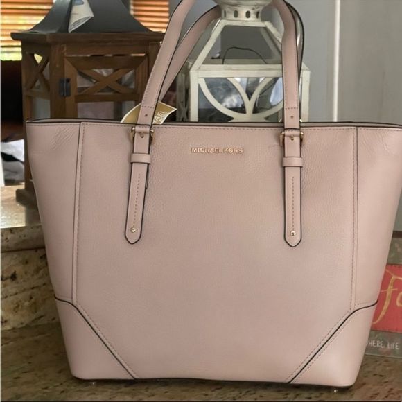 💗💗 New MK aria large leather tote - Picture 3 of 16
